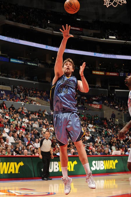 以其坚强的 以其坚强的