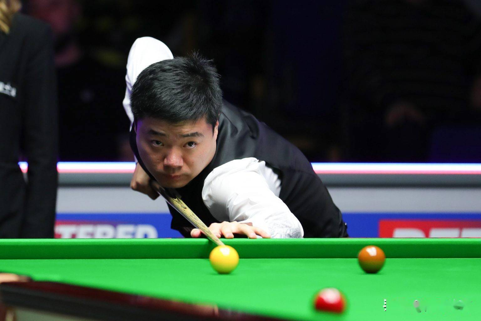 的传球与一 的传球与一